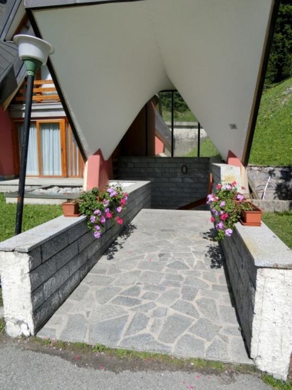 Alberti - Condominio Villa Golf Madonna di Campiglio Exterior photo